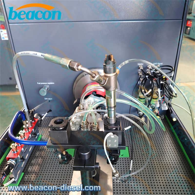  Detalle de la fijación del inyector y tuberías en CR1026