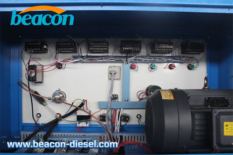 Montaje del alternador y sistema de transmisión por correa interno